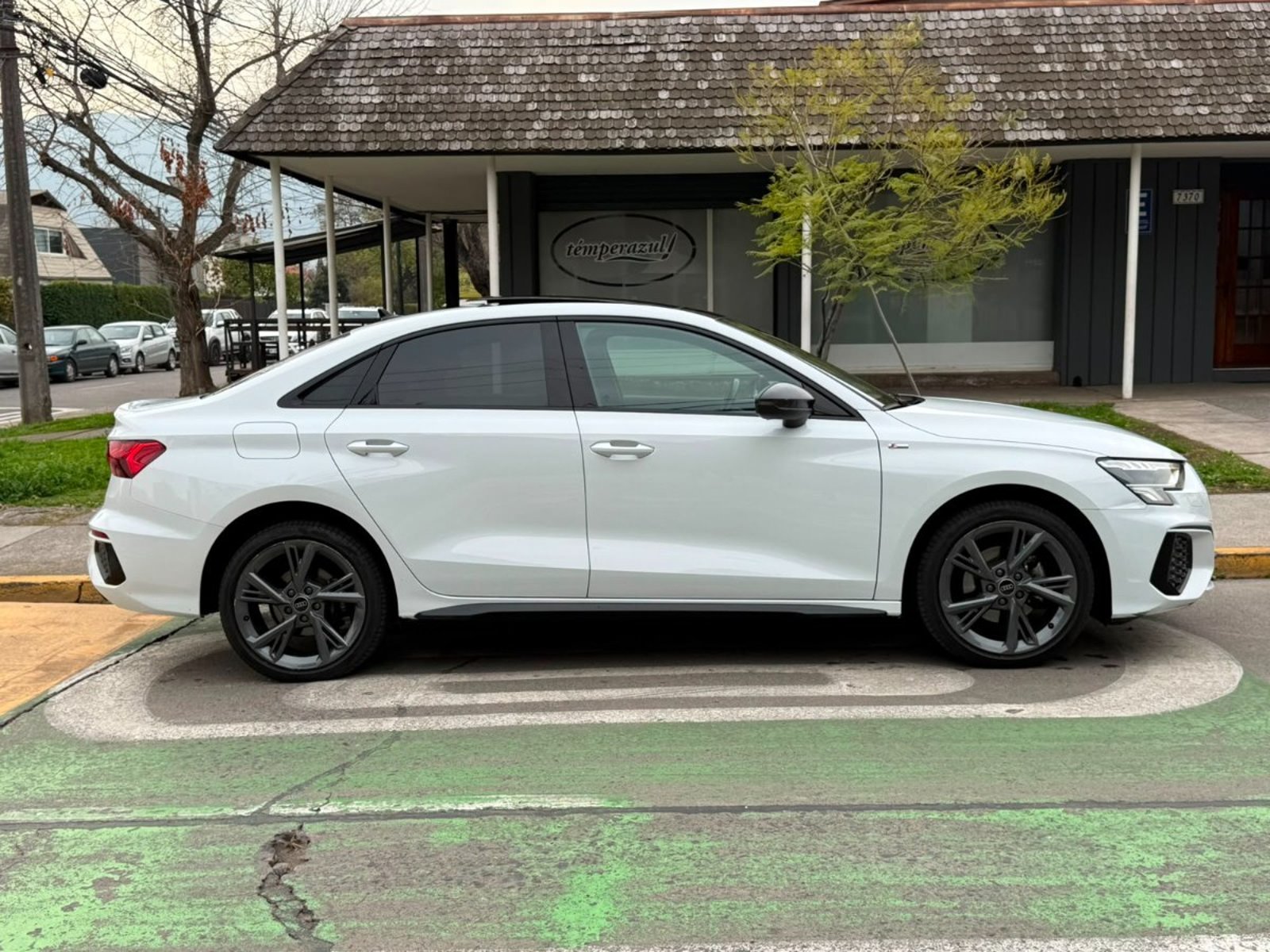 Audi A3 A3 SEDAN 35 TFSI 1.4 AUT S-LINE 2024 - Foto 4 de 10