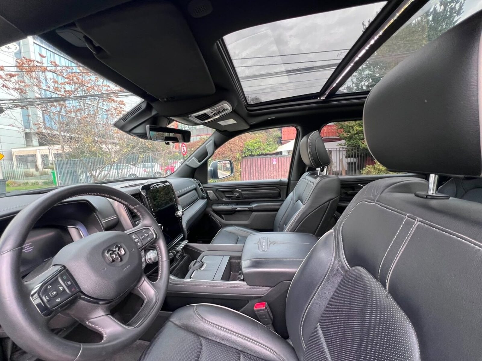 RAM 1500 RAM 1500 LIMITED 5.7 4X4 RAMBOX 2024 - Imagen 9 de 10