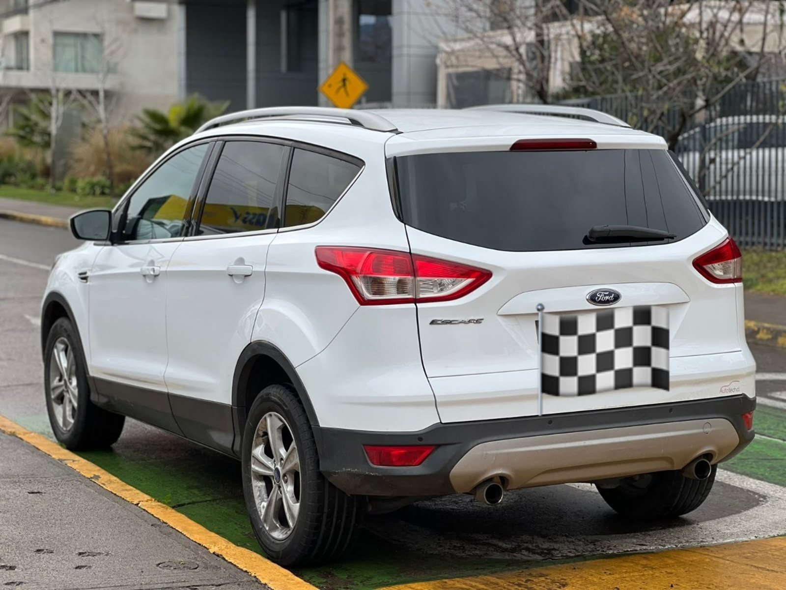 Ford ESCAPE ESCAPE 2.0 ECOBOOST 4WD AUT CUERO 2015 - Imagen 6 de 10