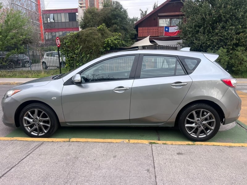 Mazda 3 SPORT Mazda 3 1.6 SPORT V 4X2 AUTOMATICO TECHO 2014 - Imagen 8 de 10