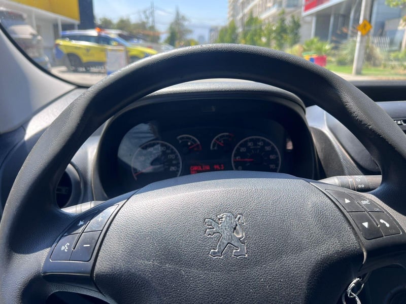 Peugeot BIPPER Bipper 1.3 HDI 75 HP Manual PL AA 2018 - Imagen 9 de 10