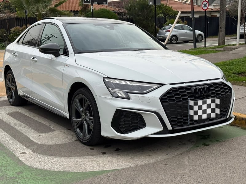 Audi A3 A3 SEDAN 35 TFSI 1.4 AUT S-LINE 2024 - Imagen 3 de 10