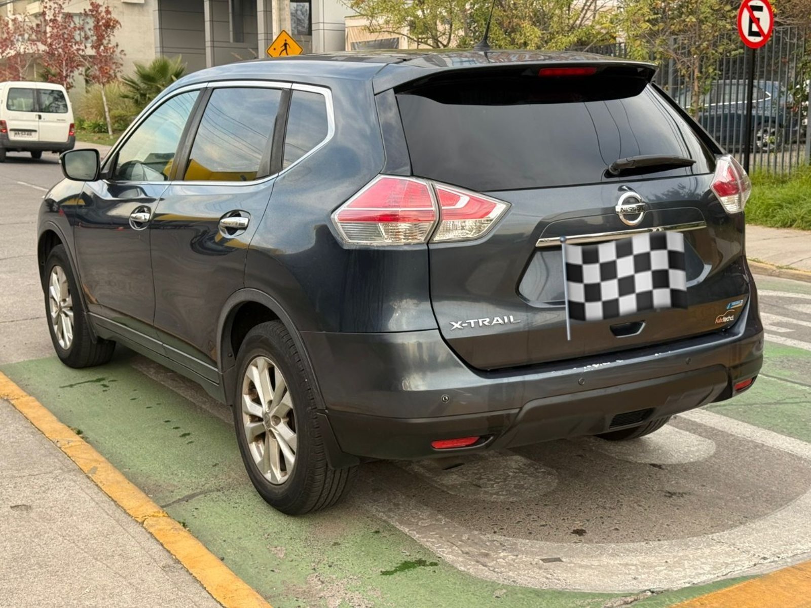 Nissan X-TRAIL X TRAIL SENSE 2.5 AUT 2016 - Imagen 7 de 10
