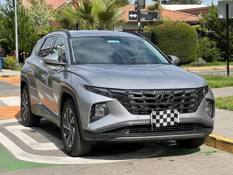 Hyundai TUCSON TUCSON NX4 2.0 AUT 2021 - Imagen 3 de 10