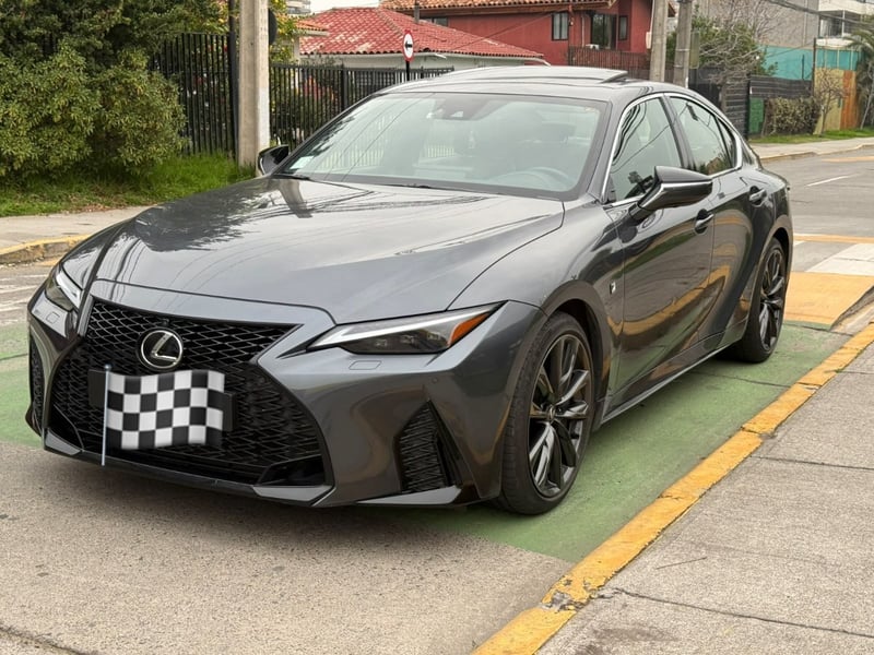 Lexus IS300 IS 300 F-SPORT 2.0 2024
