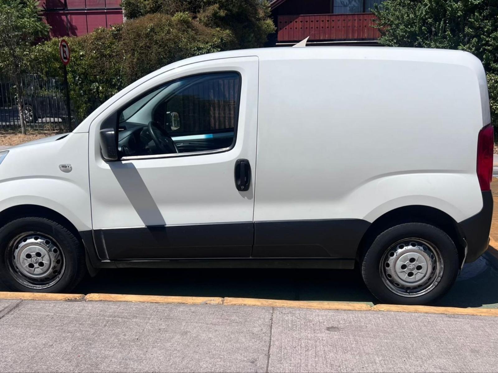Peugeot BIPPER Bipper 1.3 HDI 75 HP Manual PL AA 2018 - Imagen 6 de 10