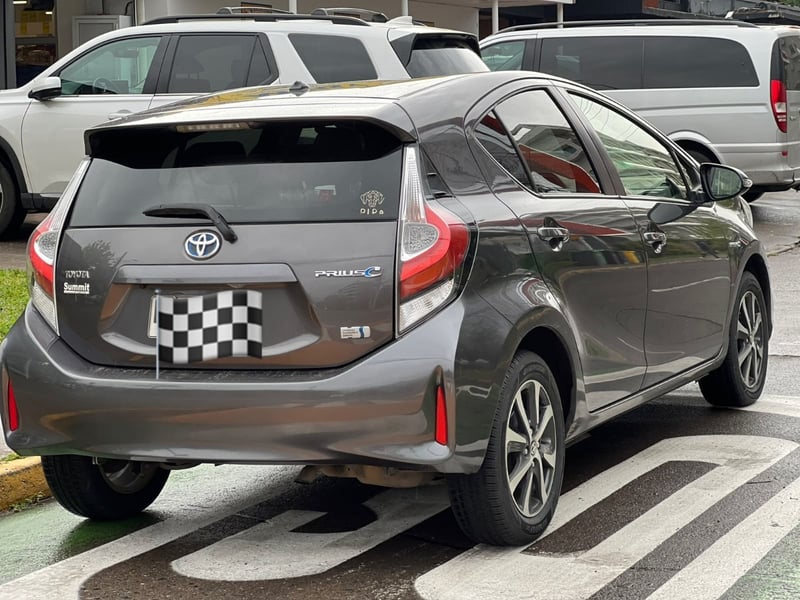 Toyota PRIUS PRIUS C HB 1.5 AUT HYBRID 2019 - Imagen 5 de 10