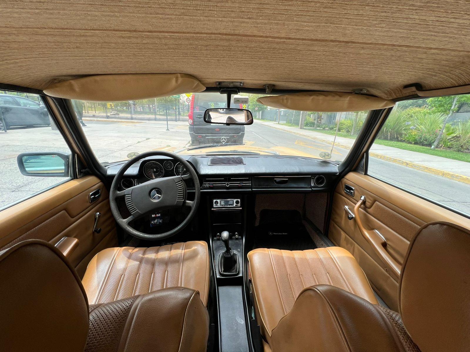 Mercedes-Benz 230 230 1976 - Imagen 9 de 10