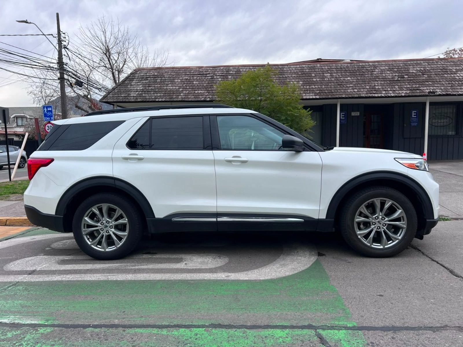 Ford EXPLORER NEW EXPLORER 2.3 XLT AUTO 2022 - Foto 4 de 10