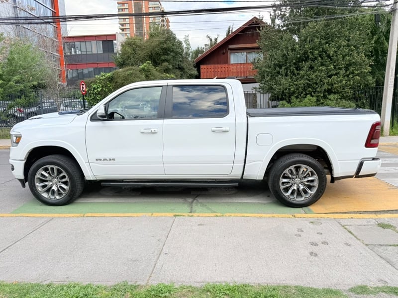 RAM 1500 1500 LARAMIE CREW CAB 4X4 5.7 AUT 2022 - Imagen 8 de 10