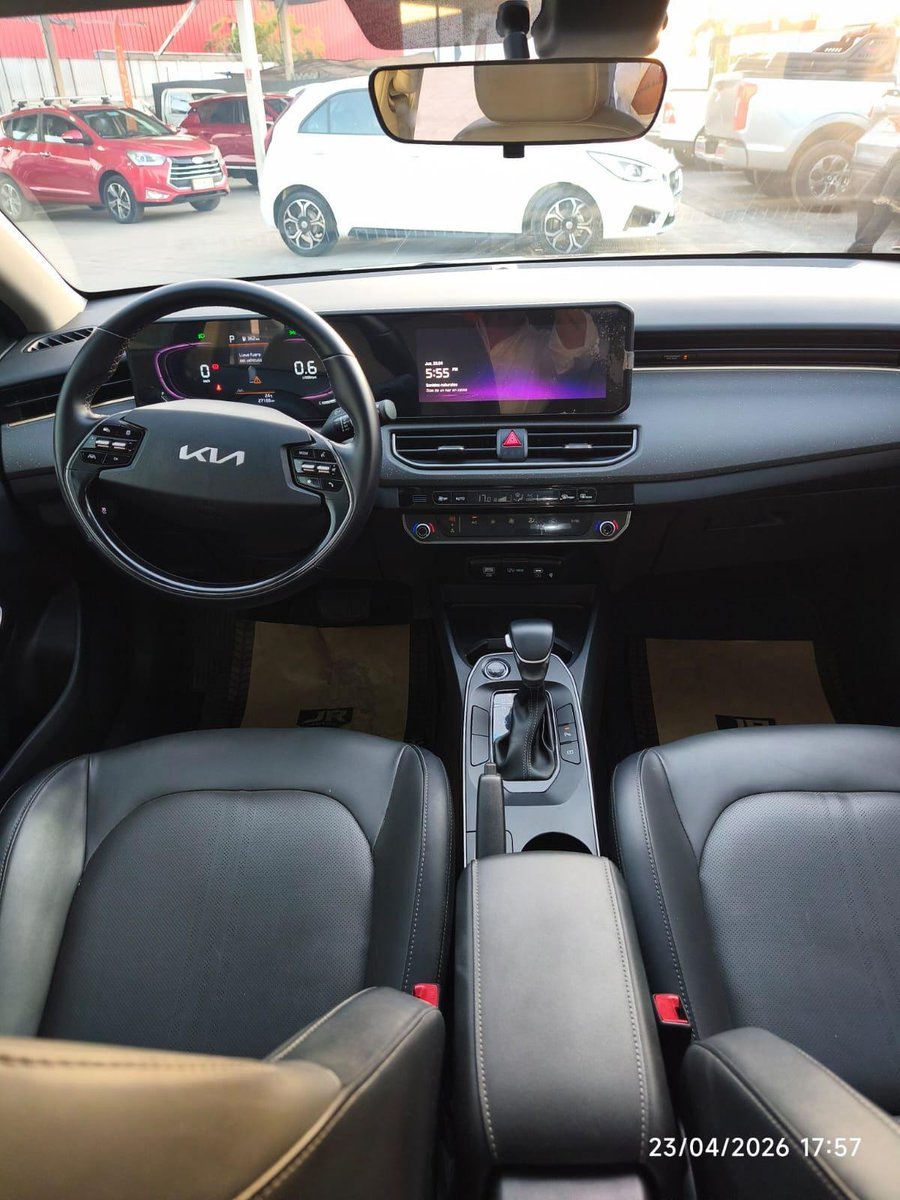 Kia K3 2025 - Imagen 13 de 13