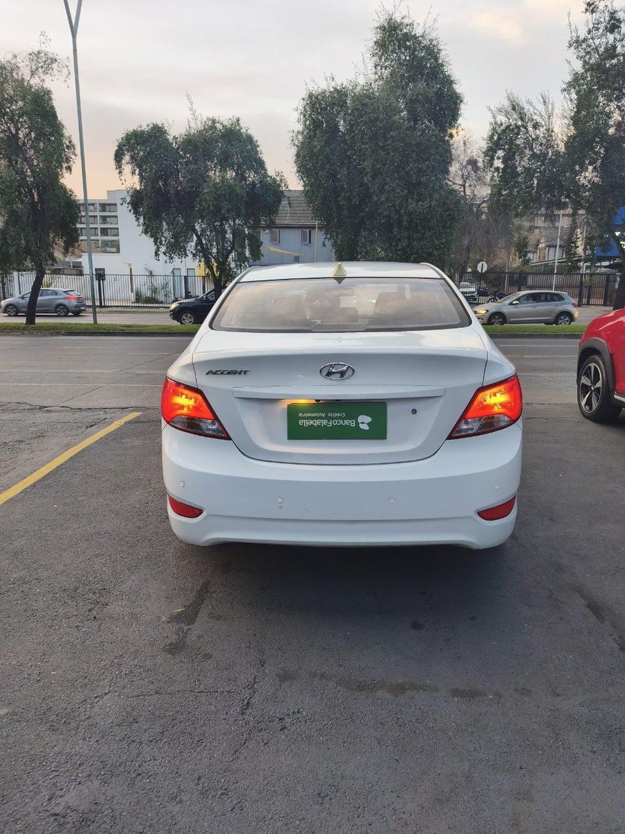 Hyundai Accent 2017 - Imagen 10 de 11