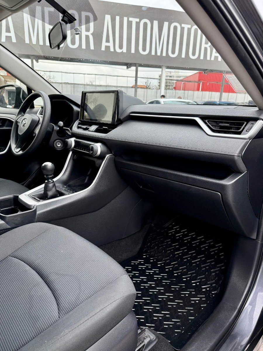 Toyota RAV 4 2020 - Imagen 8 de 14