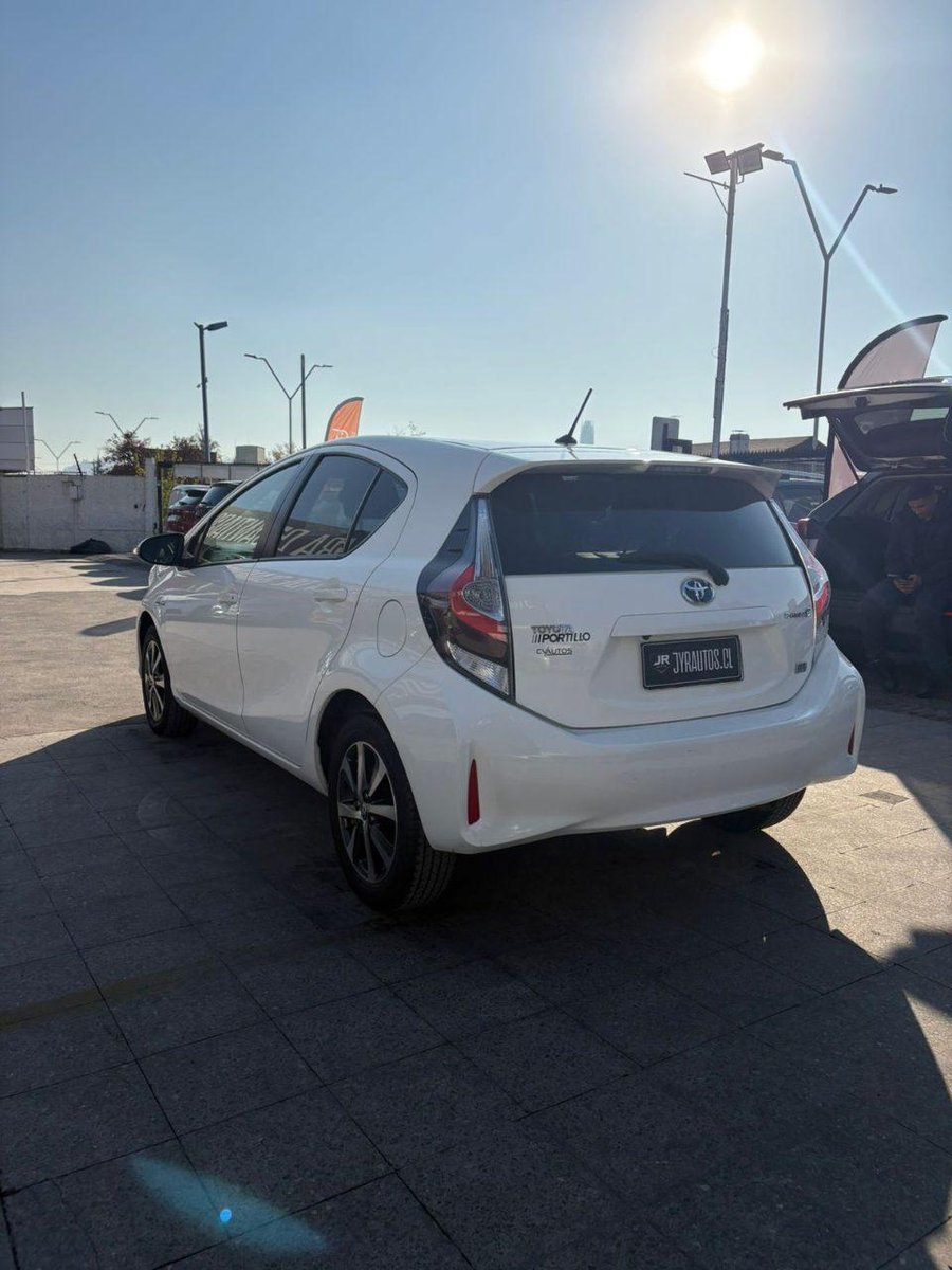 Toyota Prius 2021 - Imagen 4 de 12