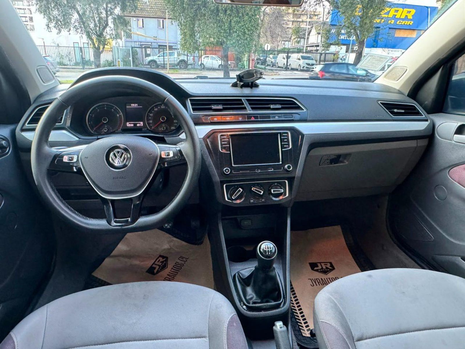 Volkswagen Voyage 2023 - Imagen 9 de 11
