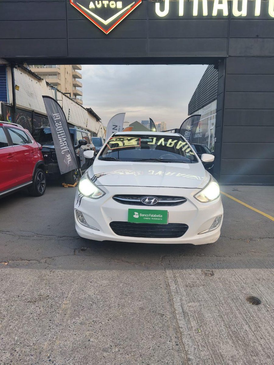 Hyundai Accent 2017 - Imagen 4 de 11