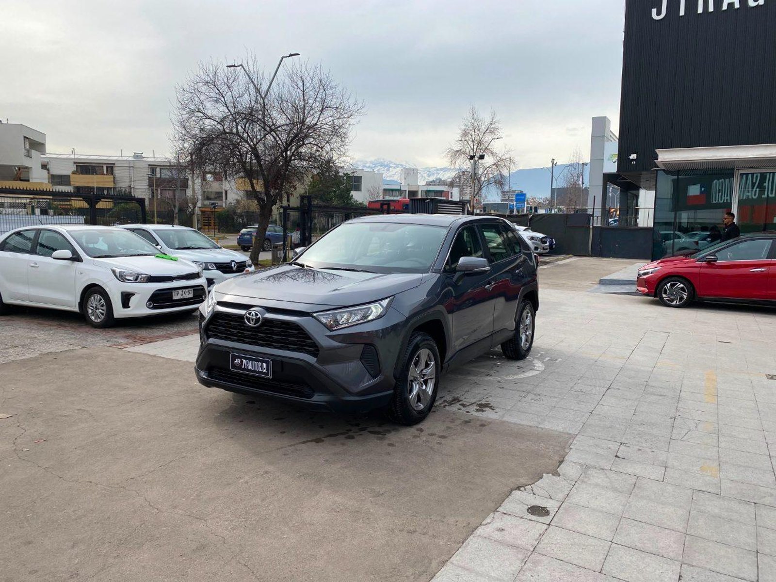 Toyota Rav4 4X2 2.0 AUT 2026 - Imagen 9 de 12