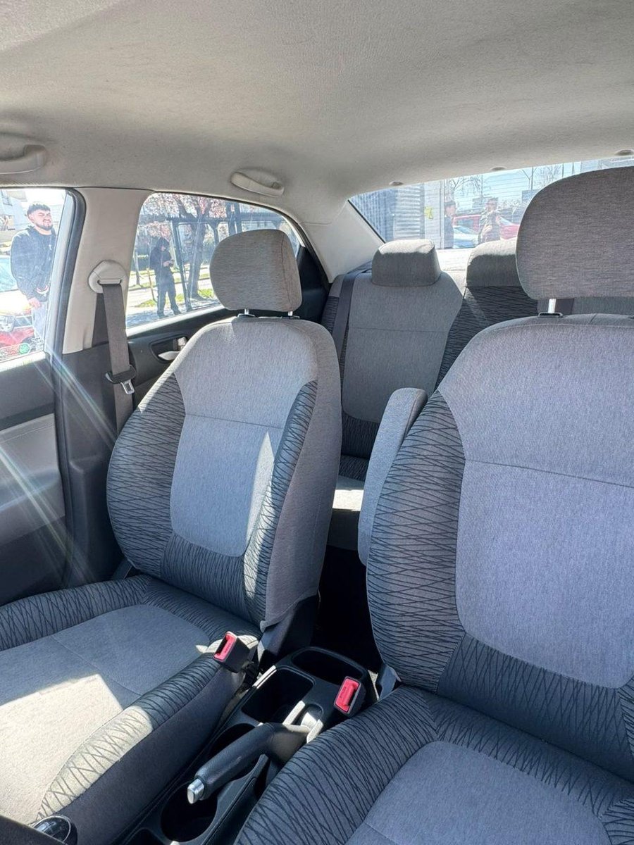 Kia Soluto 2024 - Imagen 4 de 8
