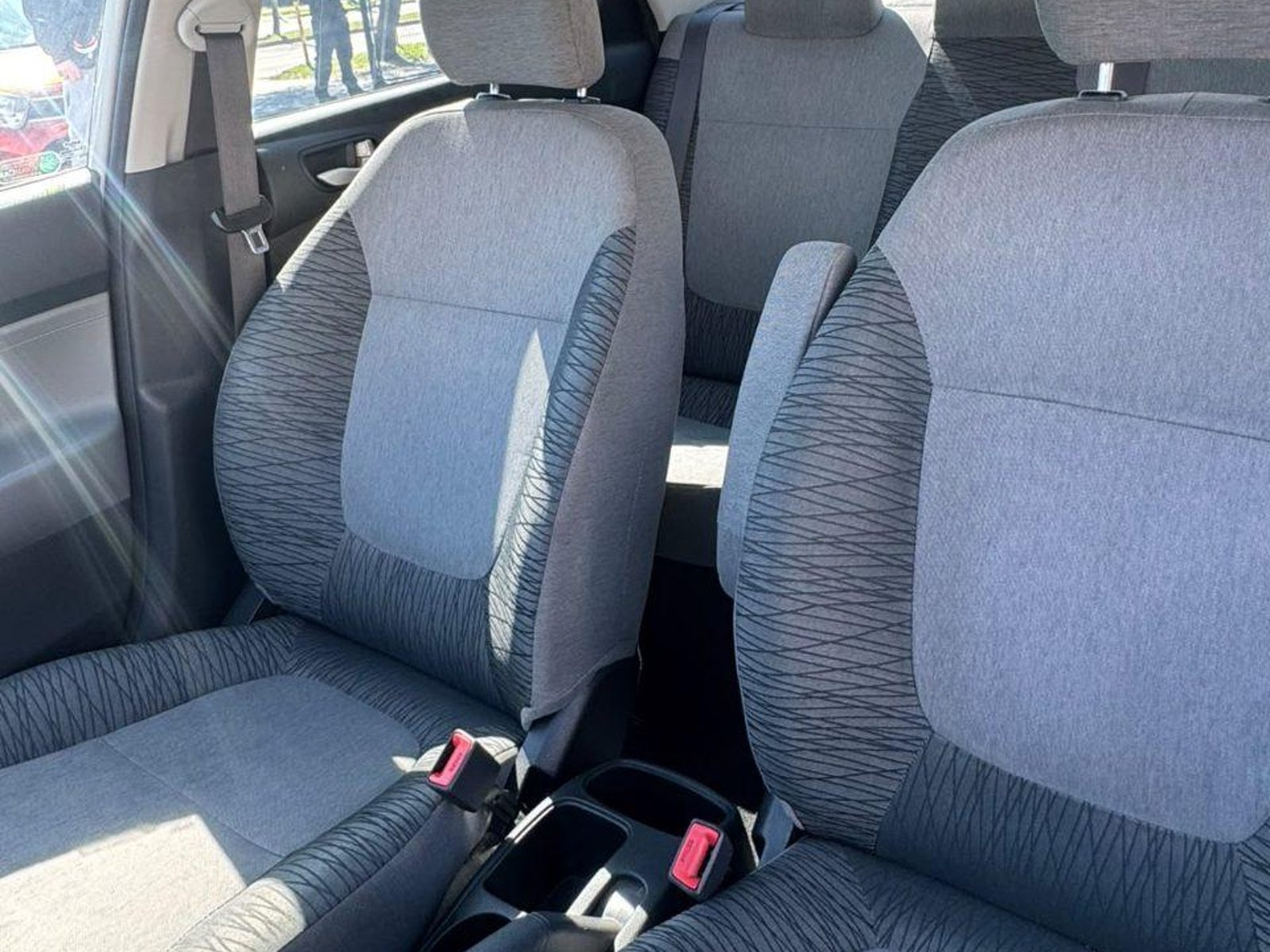 Kia Soluto 2024 - Foto 4 de 8
