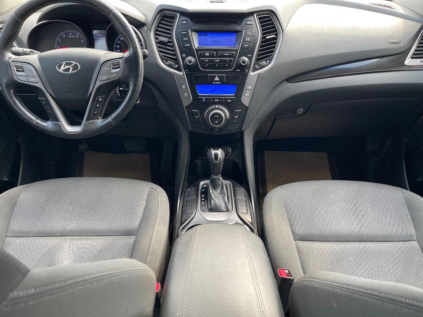 Hyundai Santa FE 2015 - Imagen 5 de 12