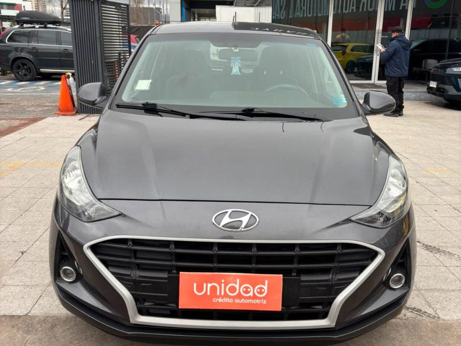Hyundai Grand I10 2022 - Foto 2 de 9