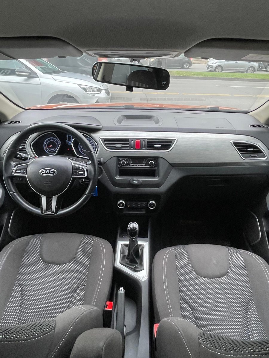 JAC S2 2018 - Imagen 8 de 12