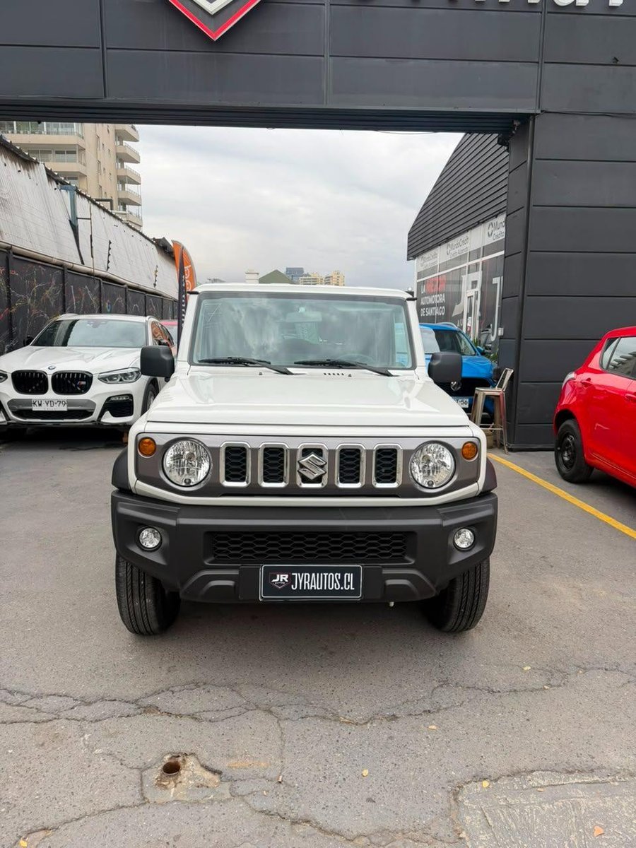 Suzuki Jimny 2024 - Imagen 3 de 13