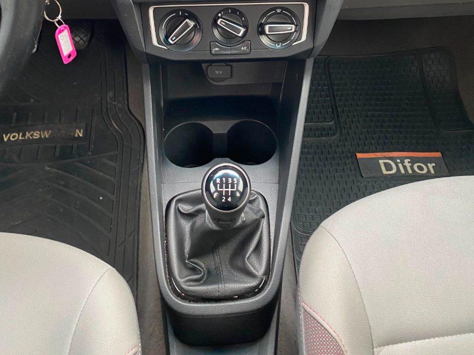 Volkswagen Voyage 2020 - Foto 2 de 12