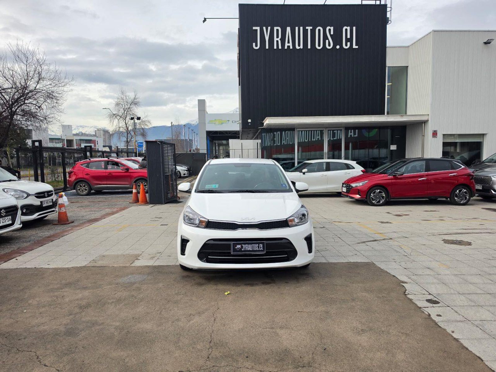 Kia Soluto 2024 - Imagen 11 de 11