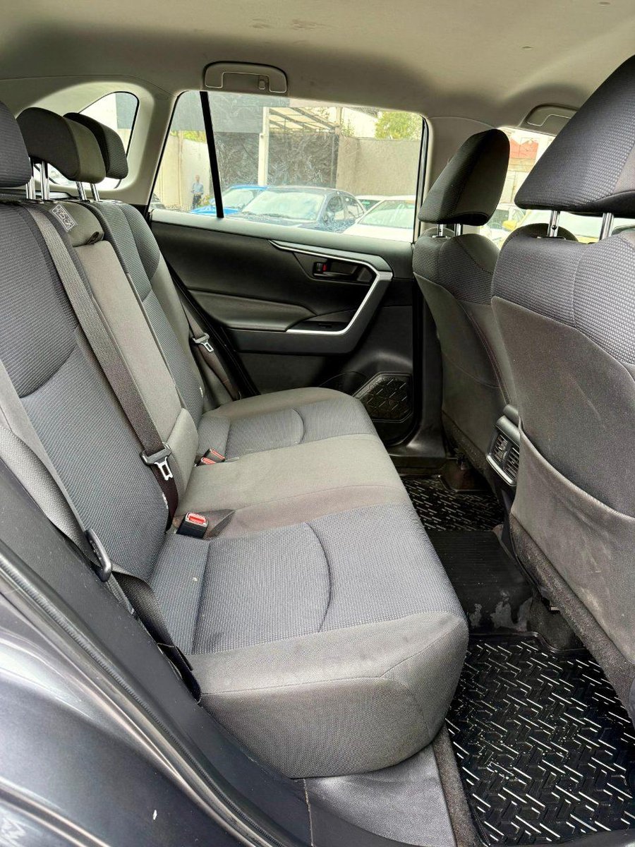 Toyota RAV 4 2020 - Imagen 12 de 14