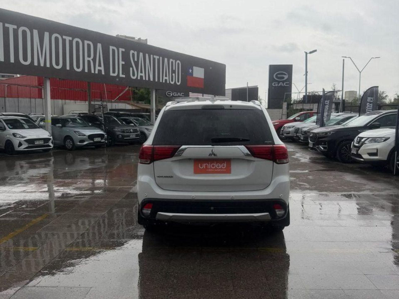 Mitsubishi Outlander 2019 - Foto 4 de 11