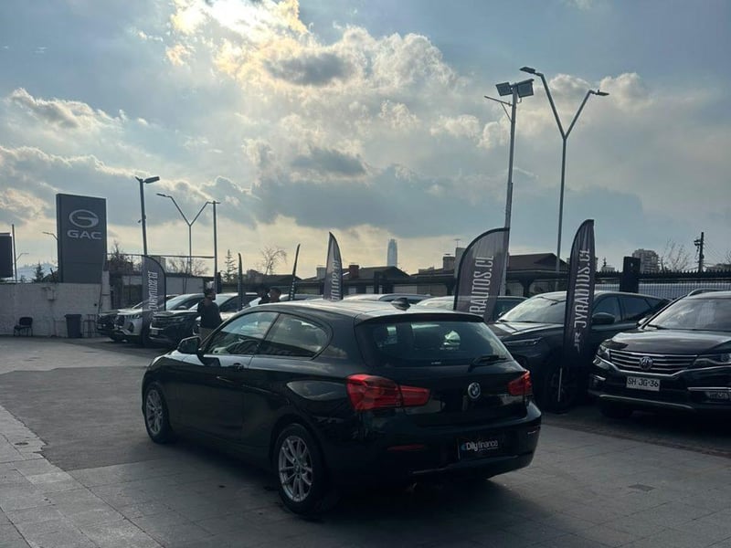 BMW 118i LCI 1 5 AUT 2017 - Imagen 7 de 11