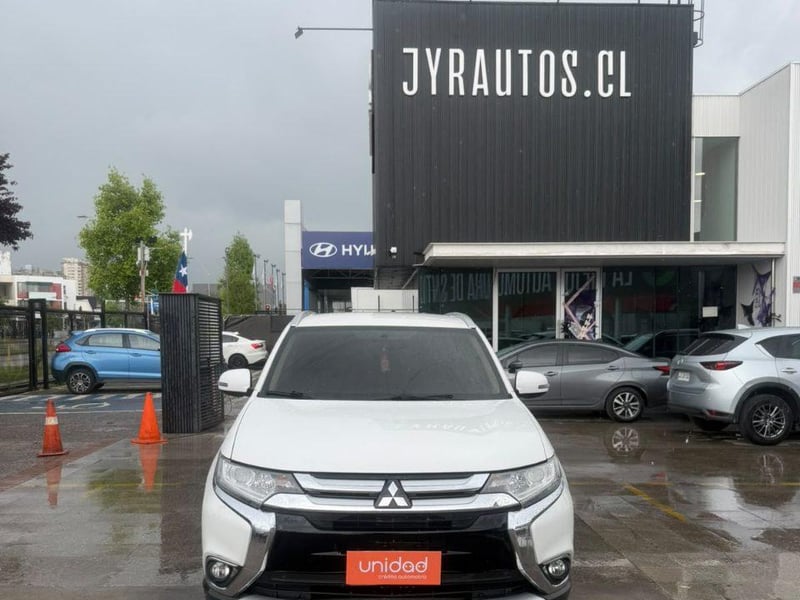 Mitsubishi Outlander 2019 - Imagen 5 de 11