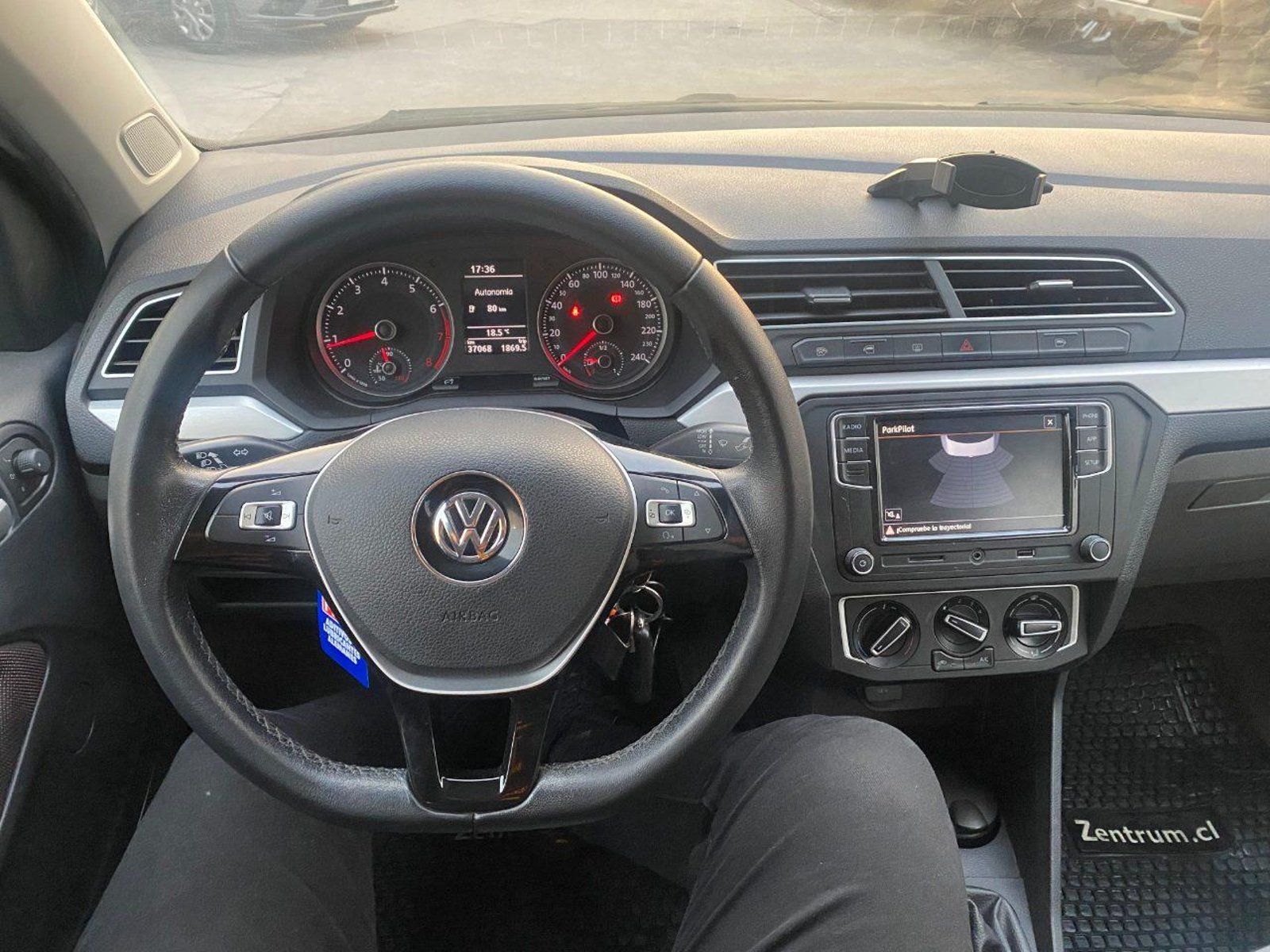 Volkswagen Voyage Highline 2022 - Imagen 4 de 10