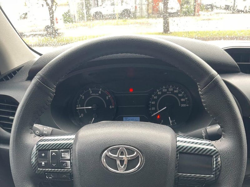 Toyota Hilux 2.4 2022 - Imagen 8 de 10