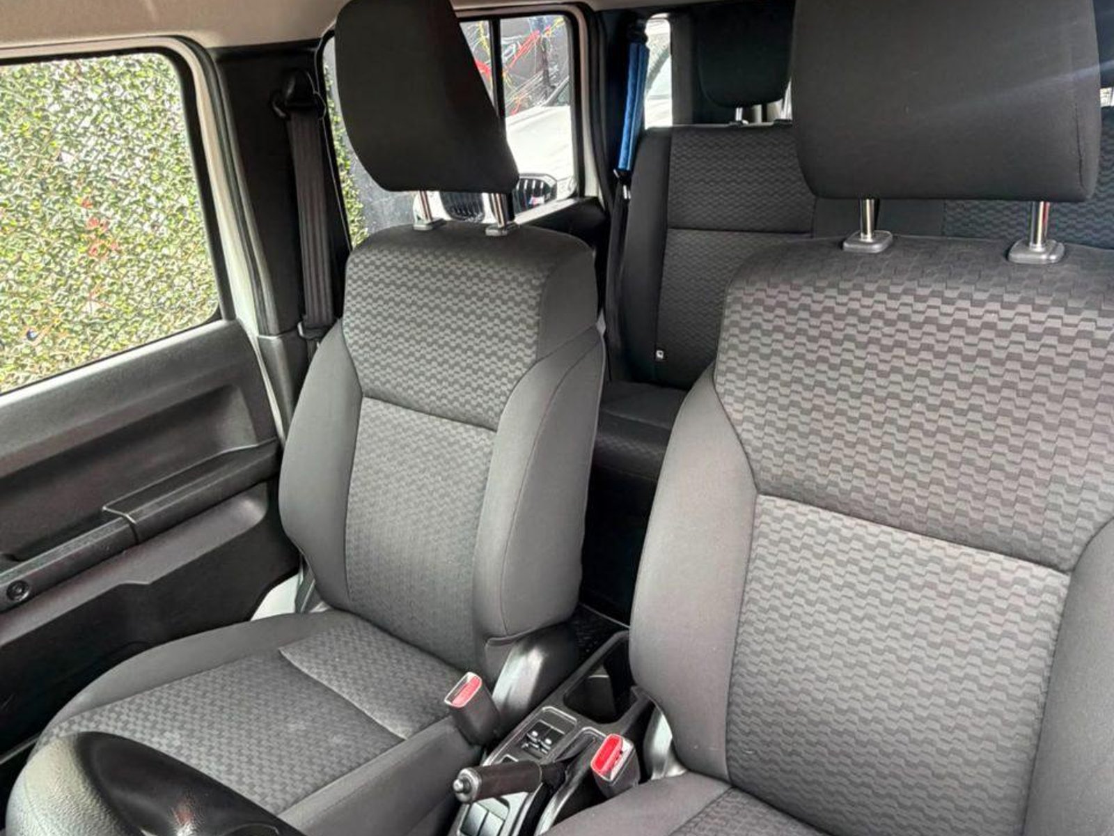Suzuki Jimny 2024 - Foto 4 de 13