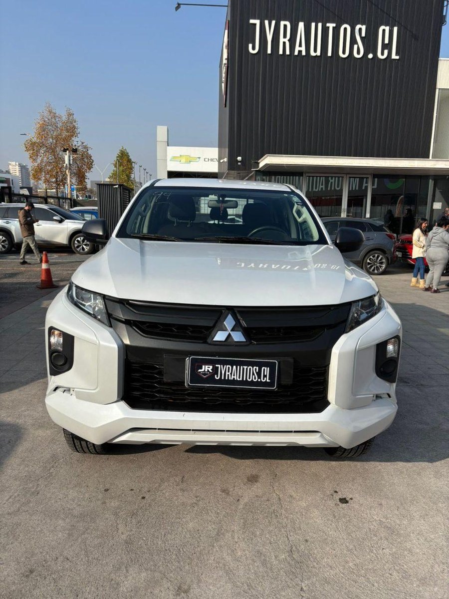 Mitsubishi L200 2023 - Imagen 6 de 8