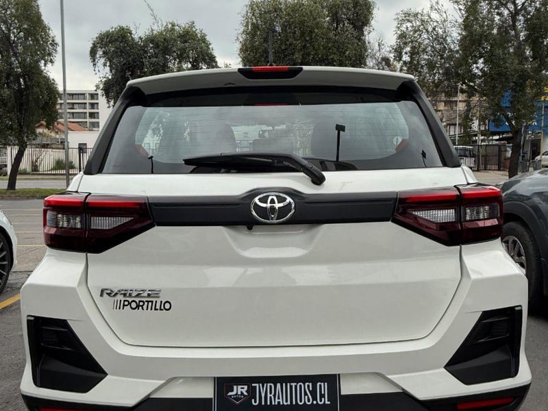 Toyota Raize 2024 - Imagen 9 de 9