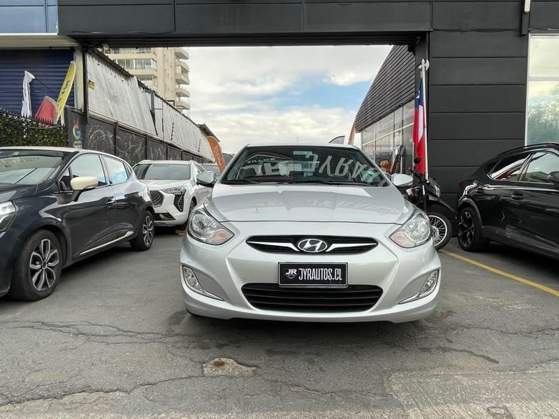 Hyundai Accent 2013 - Imagen 6 de 11
