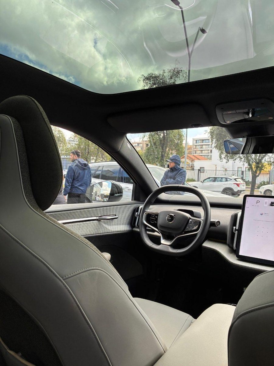 Volvo Ex30 2025 - Imagen 4 de 11