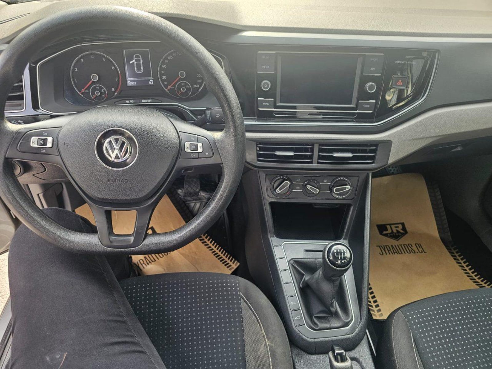 Volkswagen Polo Comfortline 1.6 2023 - Foto 2 de 12