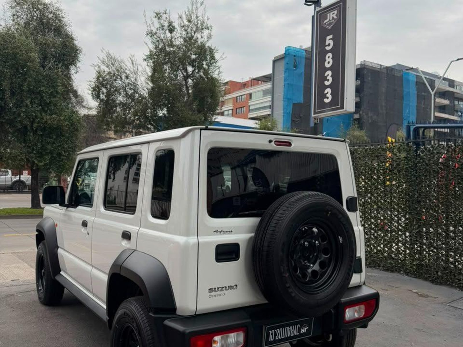 Suzuki Jimny 2024 - Foto 2 de 13
