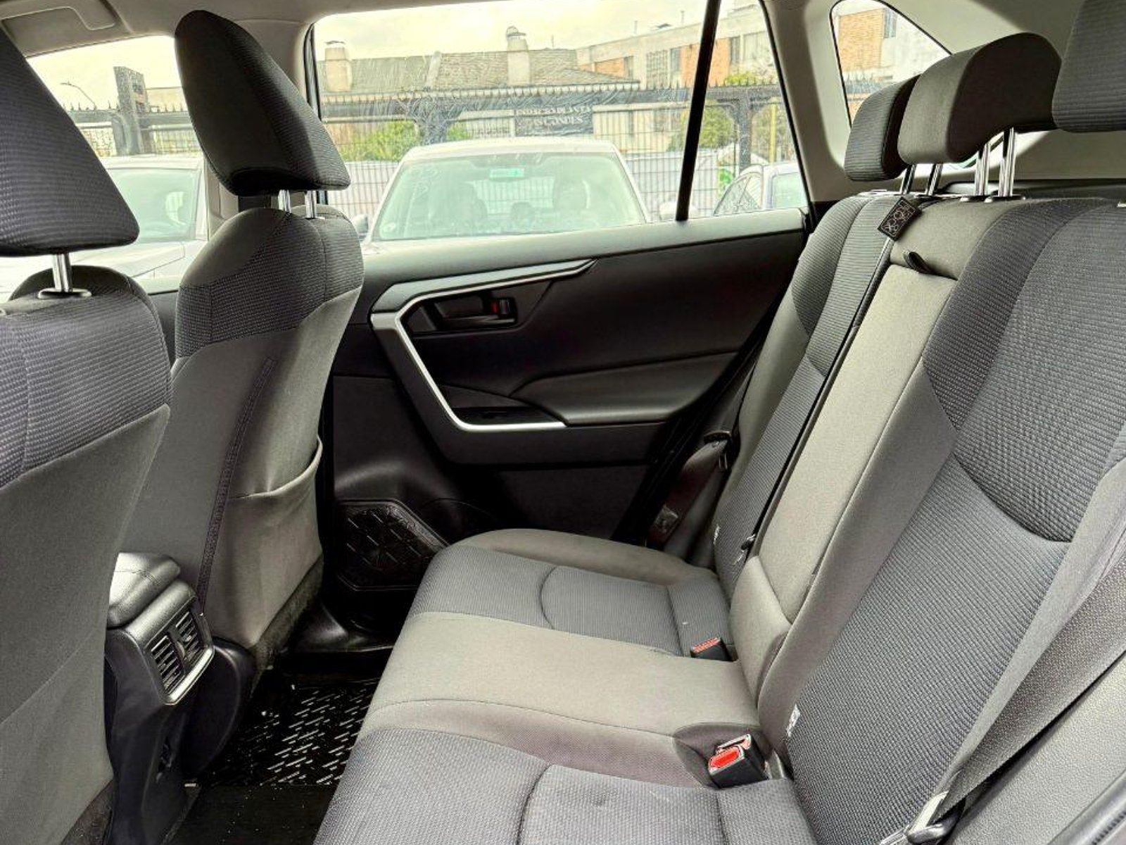 Toyota RAV 4 2020 - Foto 4 de 14