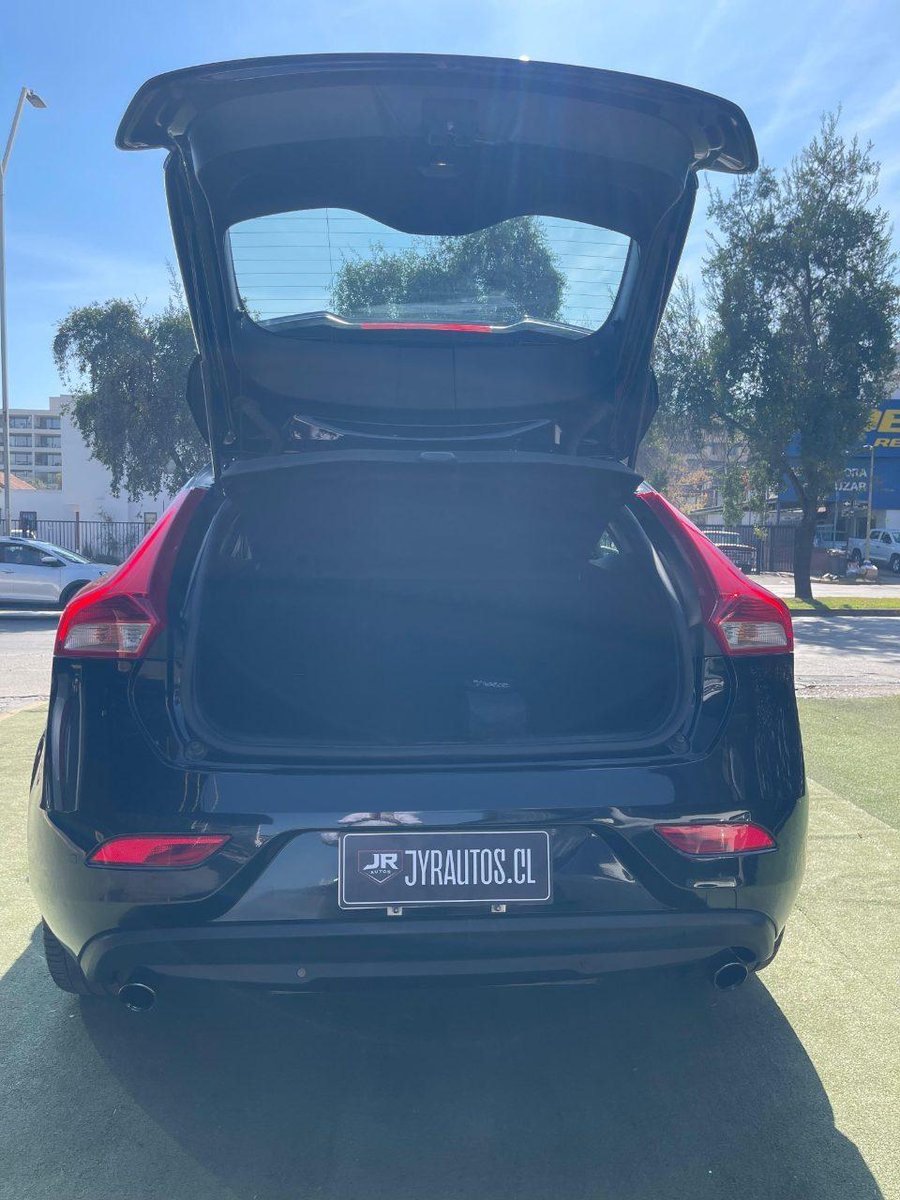 Volvo V40 2020 - Imagen 8 de 12
