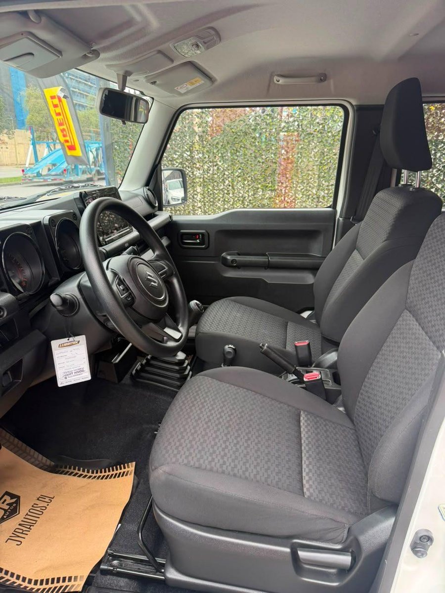 Suzuki Jimny 2024 - Imagen 12 de 13