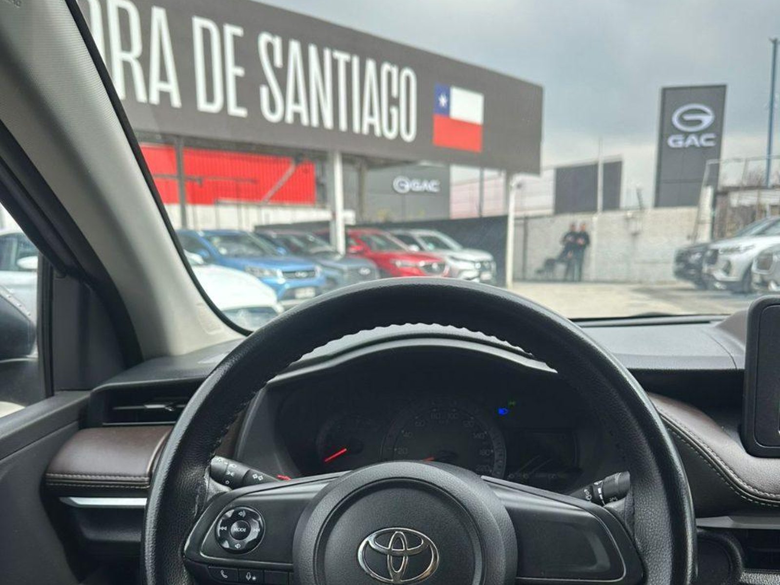Toyota Yaris 2023 - Foto 2 de 11