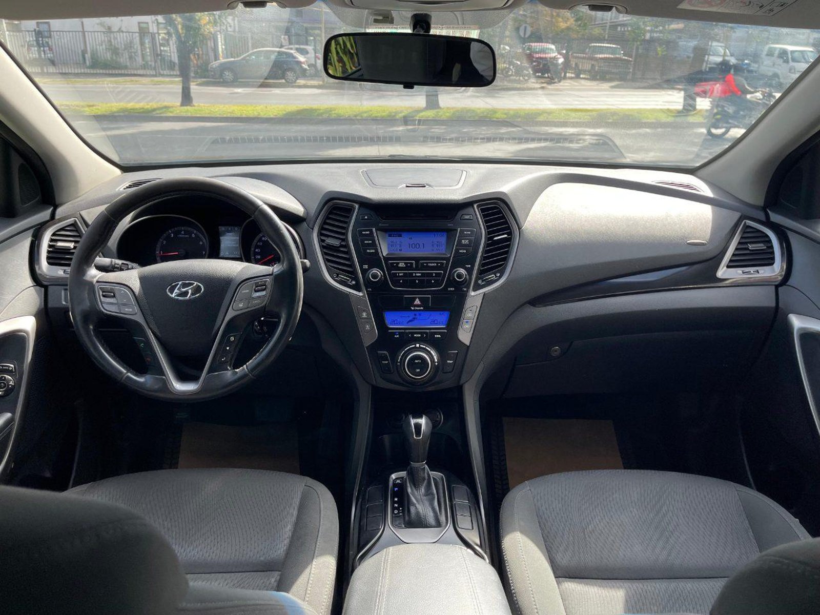Hyundai Santa FE 2015 - Imagen 8 de 12
