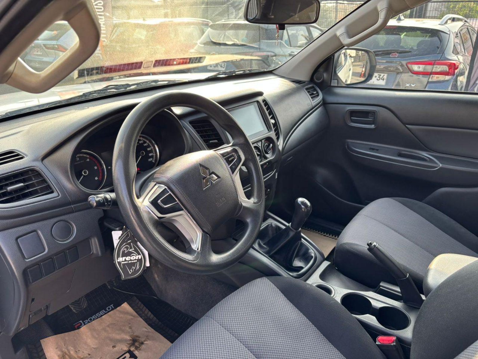 Mitsubishi L200 2023 - Imagen 7 de 8