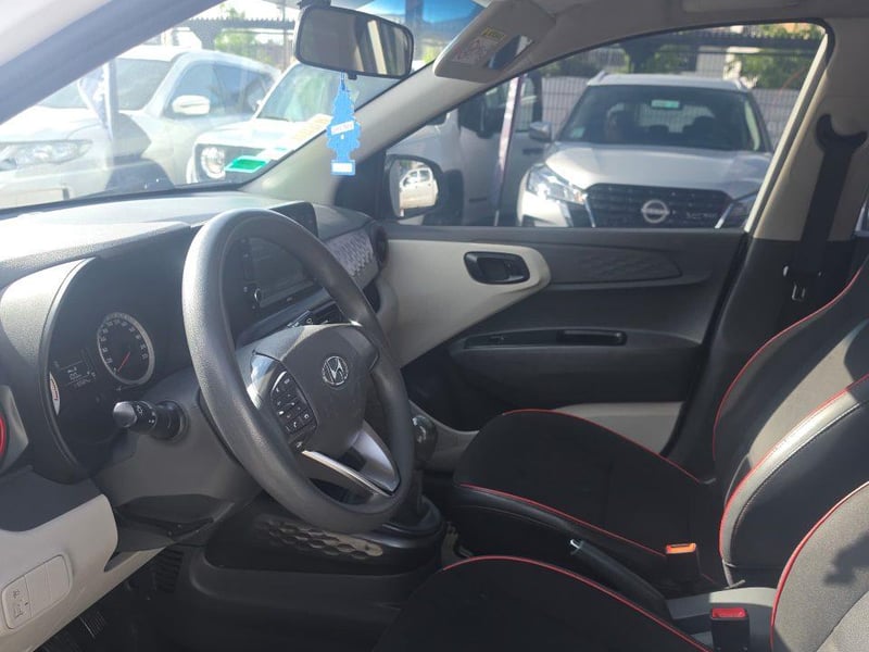 Hyundai Grand I10 SDN 1.2 2022 - Imagen 8 de 12