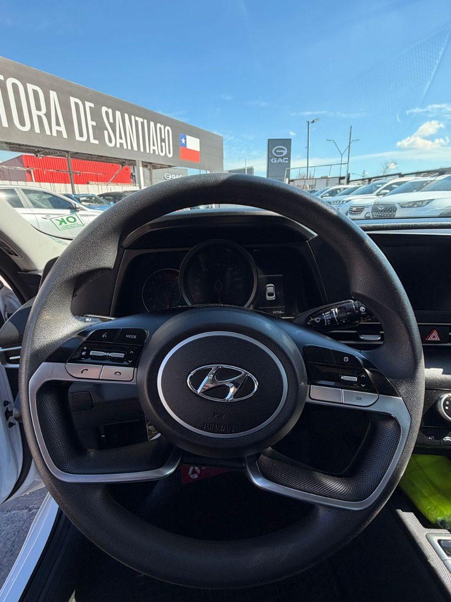 Hyundai Elantra 2021 - Imagen 4 de 13